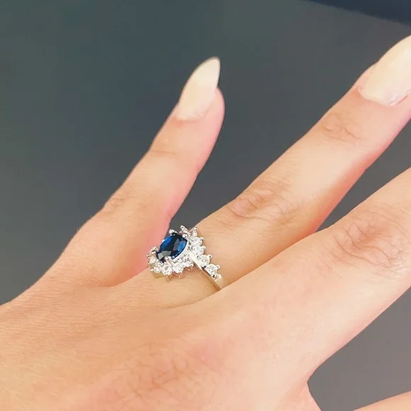 925 Sterling Silver Ring Sapphire Cubic Zirconia - Picture 7 of 9
